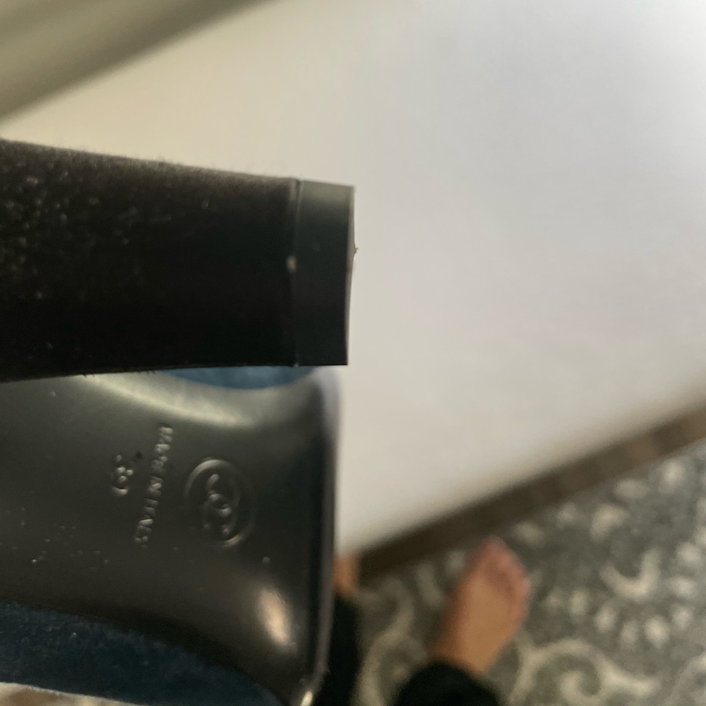 Chanel boots - Picture 5 of 6